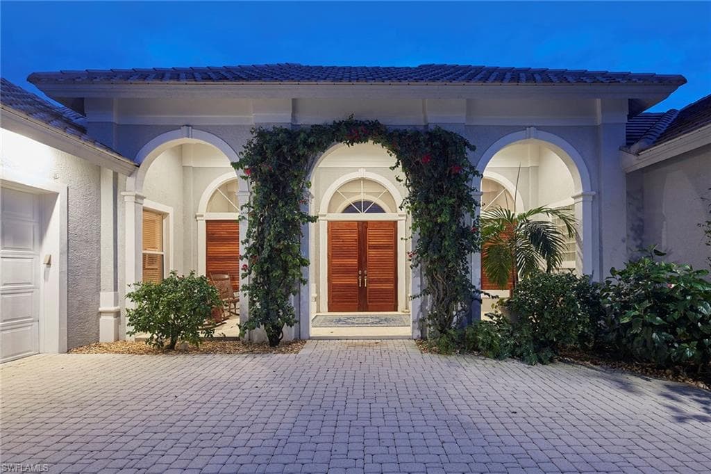 2382 King Palm Way, Naples, FL 34105-4