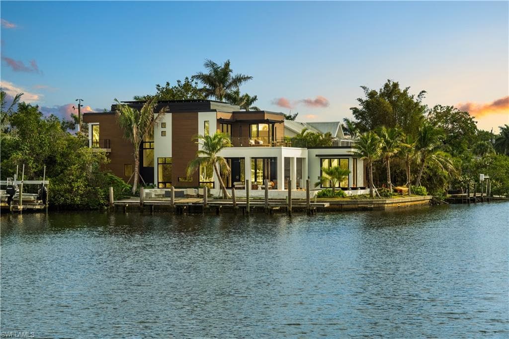 1100 Sandpiper St, Naples, FL 34102-0
