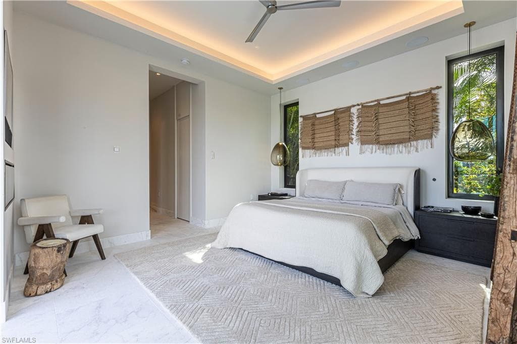 1100 Sandpiper St, Naples, FL 34102-25