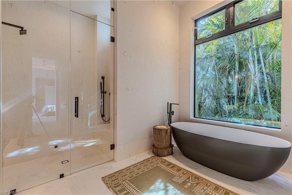 1100 Sandpiper St, Naples, FL 34102-26
