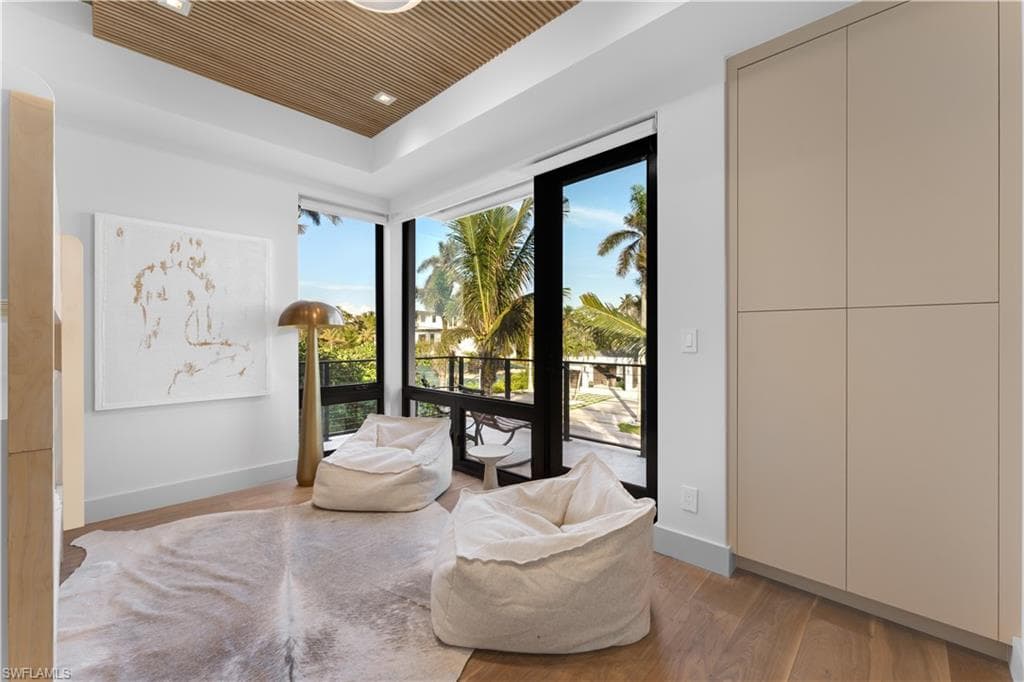 1100 Sandpiper St, Naples, FL 34102-39