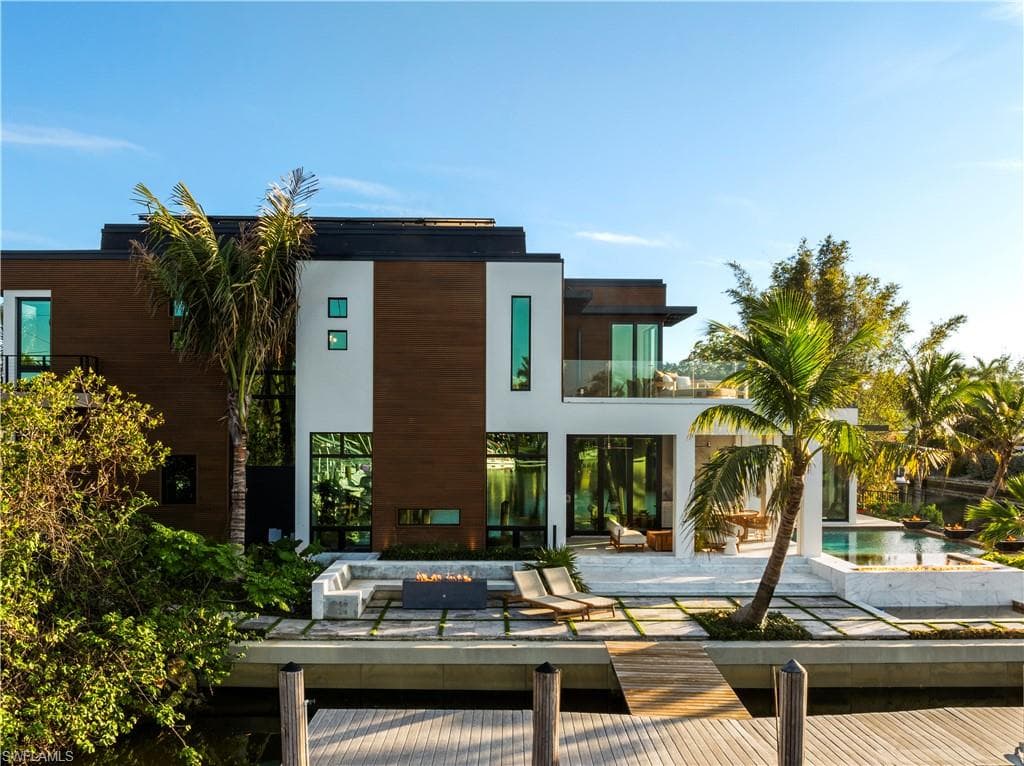 1100 Sandpiper St, Naples, FL 34102-5
