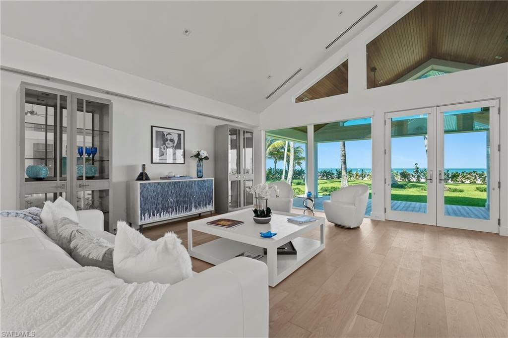 71 18th Ave S, Naples, FL 34102-12