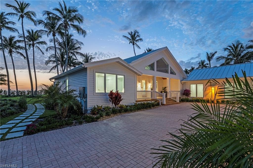 71 18th Ave S, Naples, FL 34102-46