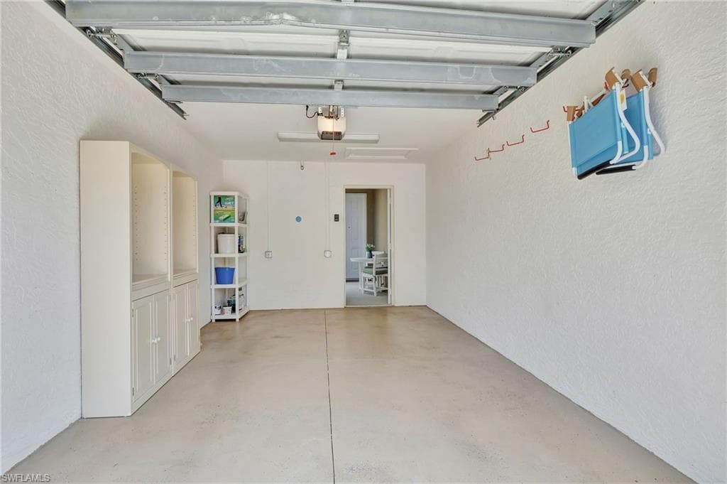 857 Carrick Bend Cir 101, Naples, FL 34110-29
