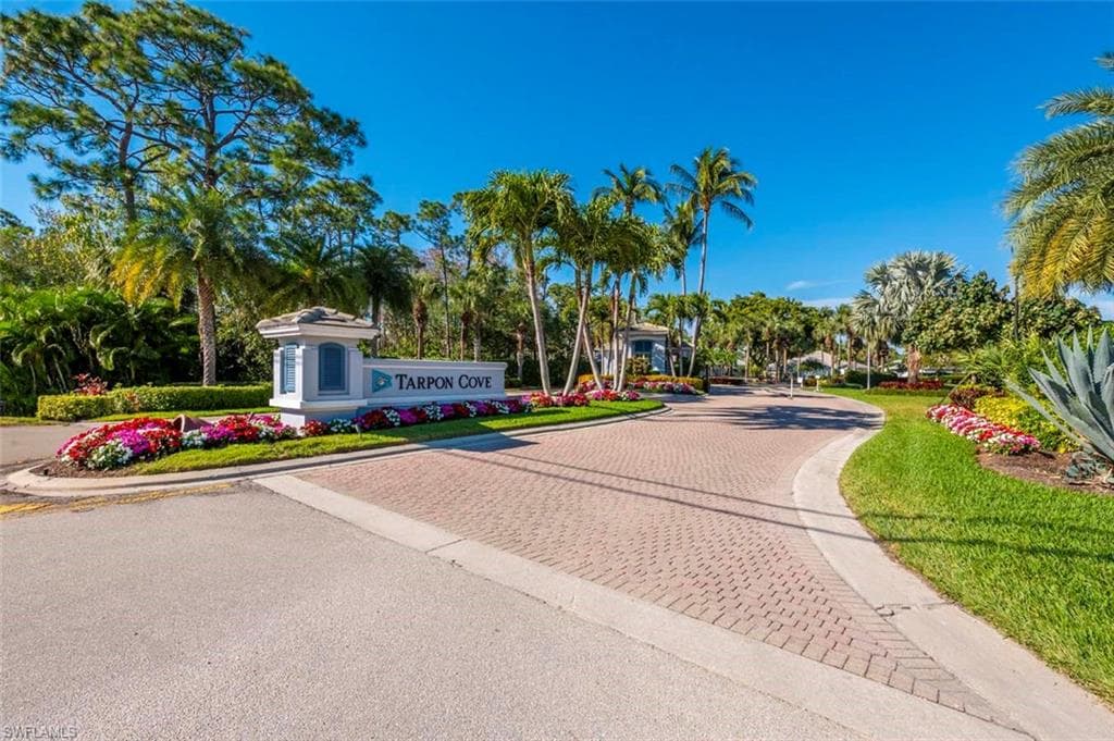 857 Carrick Bend Cir 101, Naples, FL 34110-36