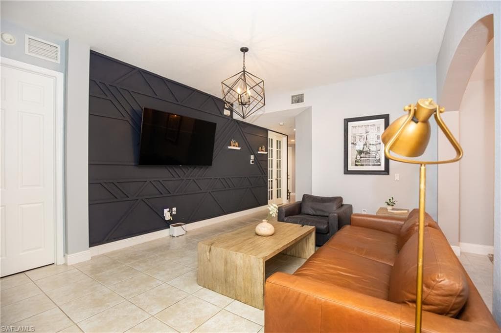 /property-images/224046296-2.jpg