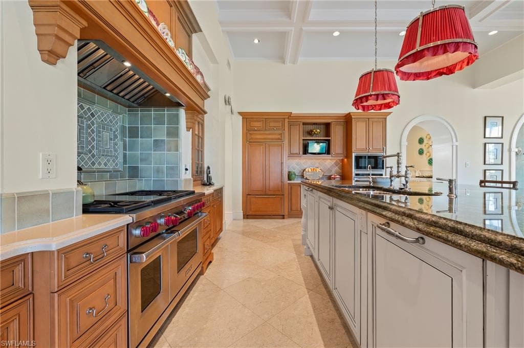 1437 Nighthawk Pt, Naples, FL 34105-14