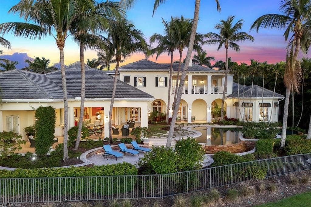 1437 Nighthawk Pt, Naples, FL 34105-2