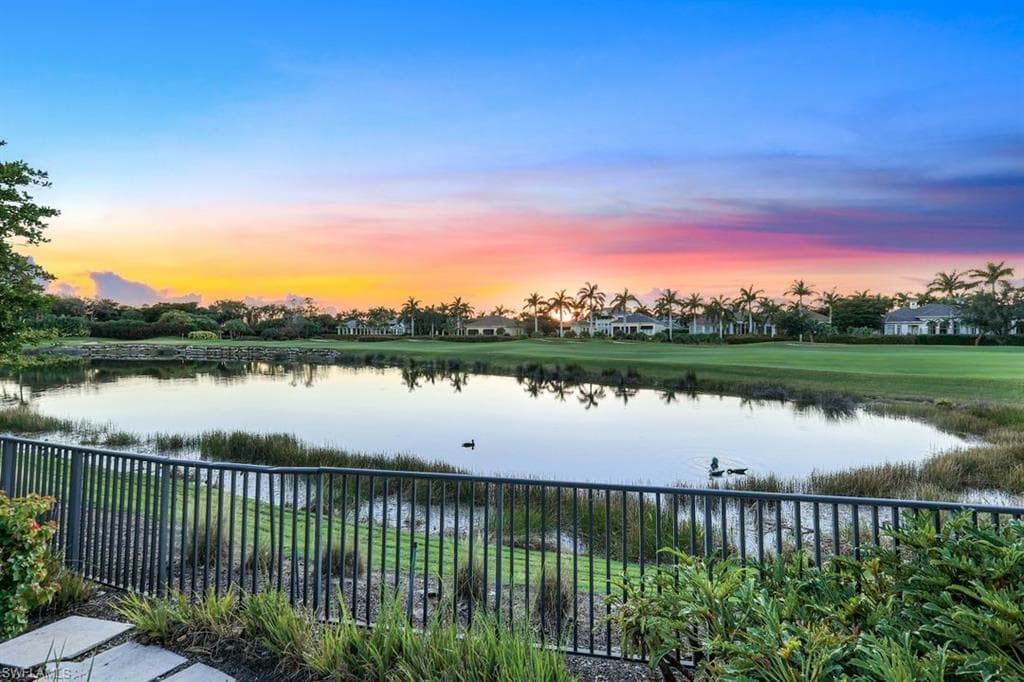 1437 Nighthawk Pt, Naples, FL 34105-7