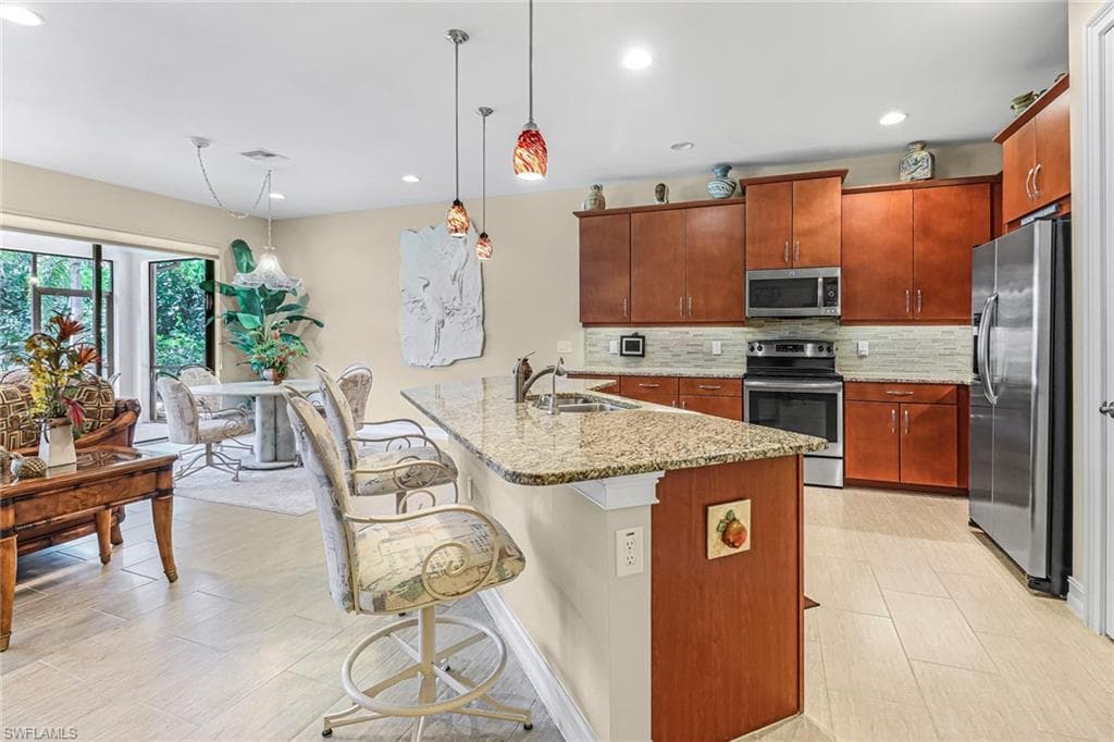 /property-images/224049755-2.jpg