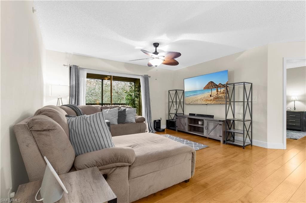 /property-images/224057276-2.jpg