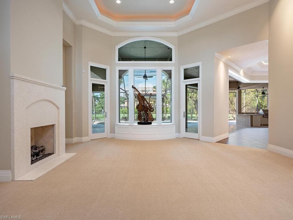 2835 Silverleaf Ln, Naples, FL 34105-12
