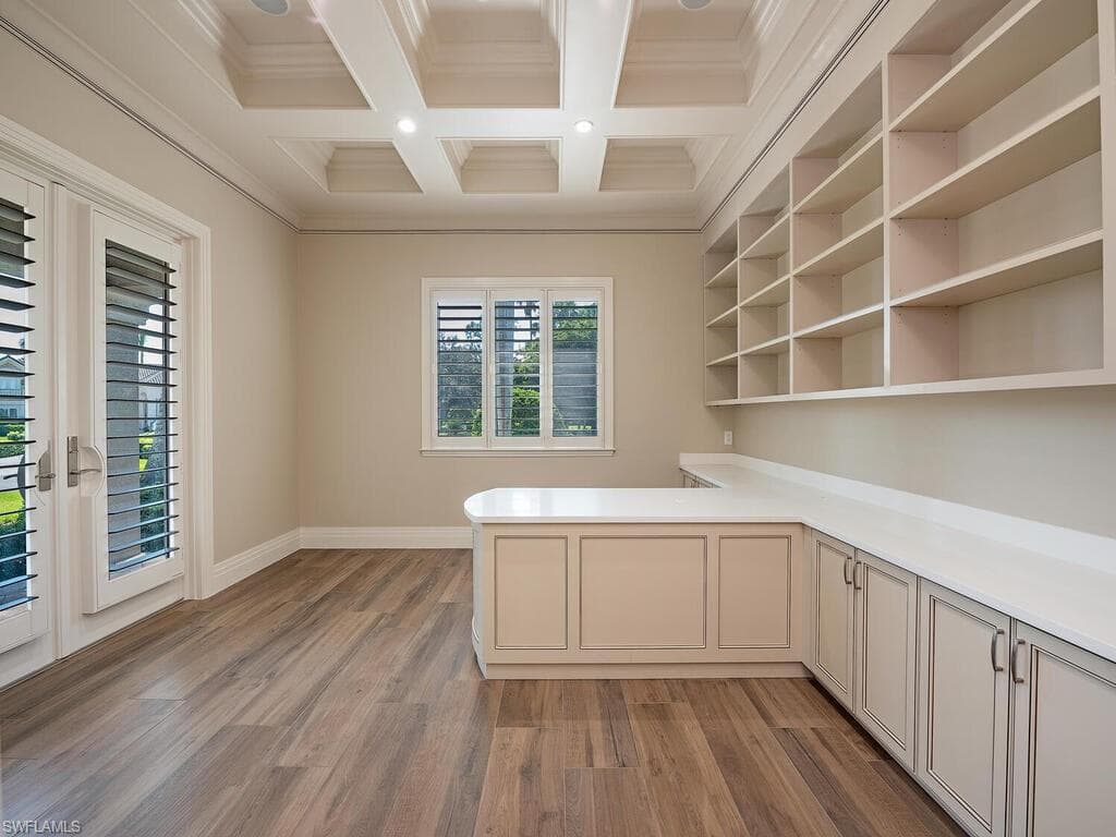 2835 Silverleaf Ln, Naples, FL 34105-23