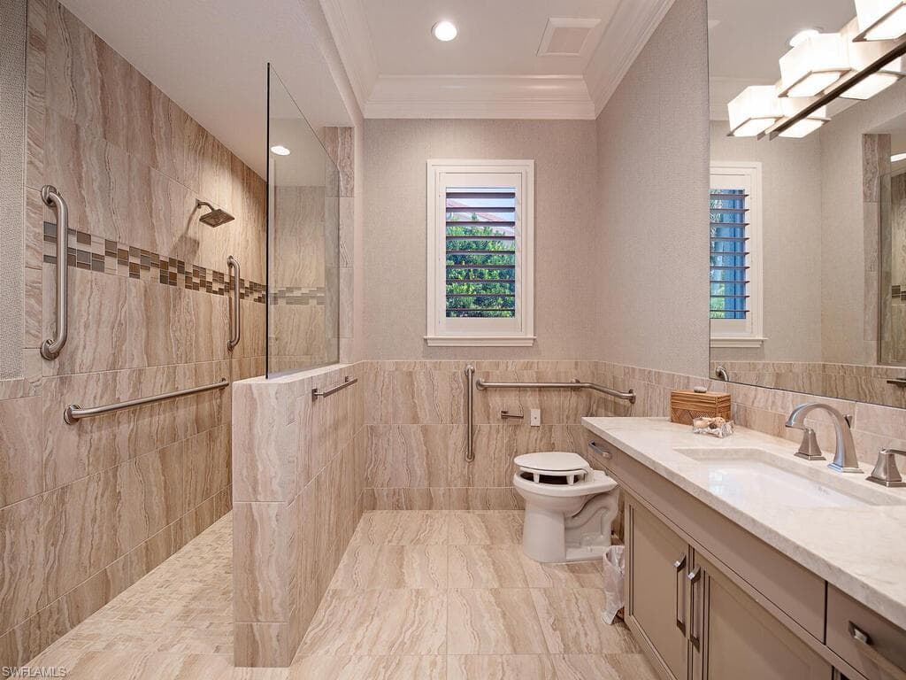 2835 Silverleaf Ln, Naples, FL 34105-31