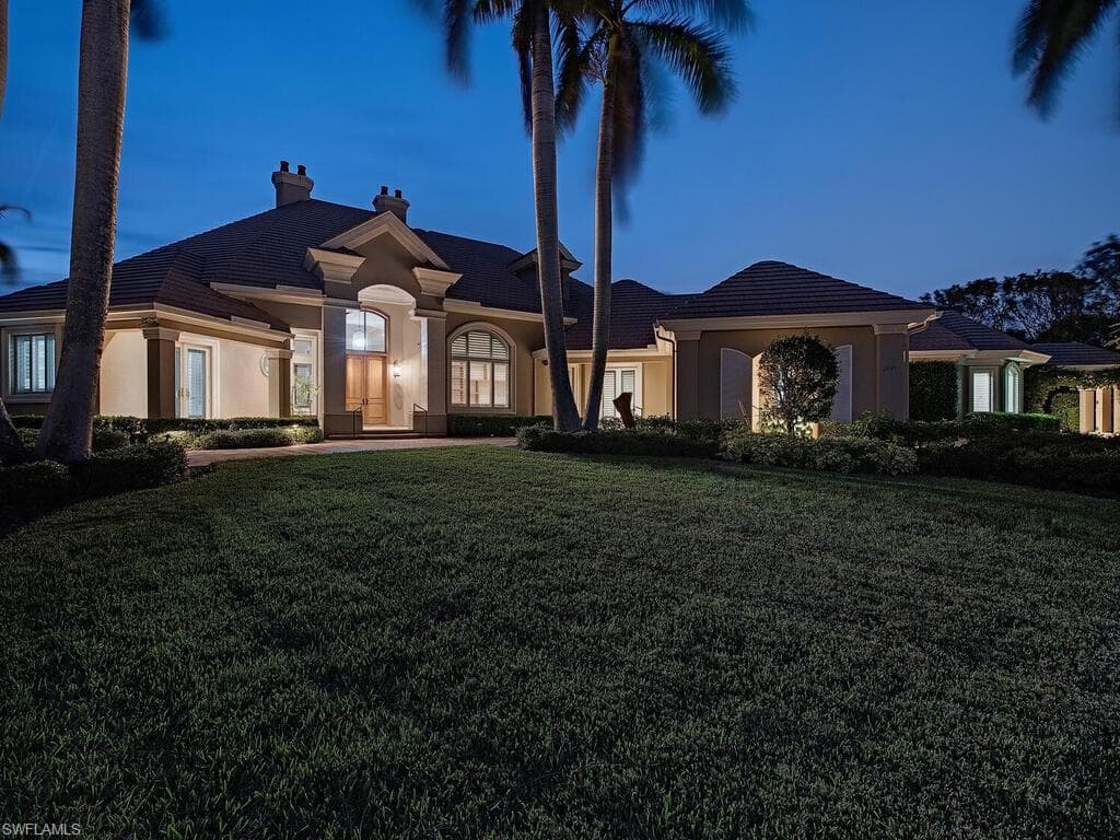 2835 Silverleaf Ln, Naples, FL 34105-5