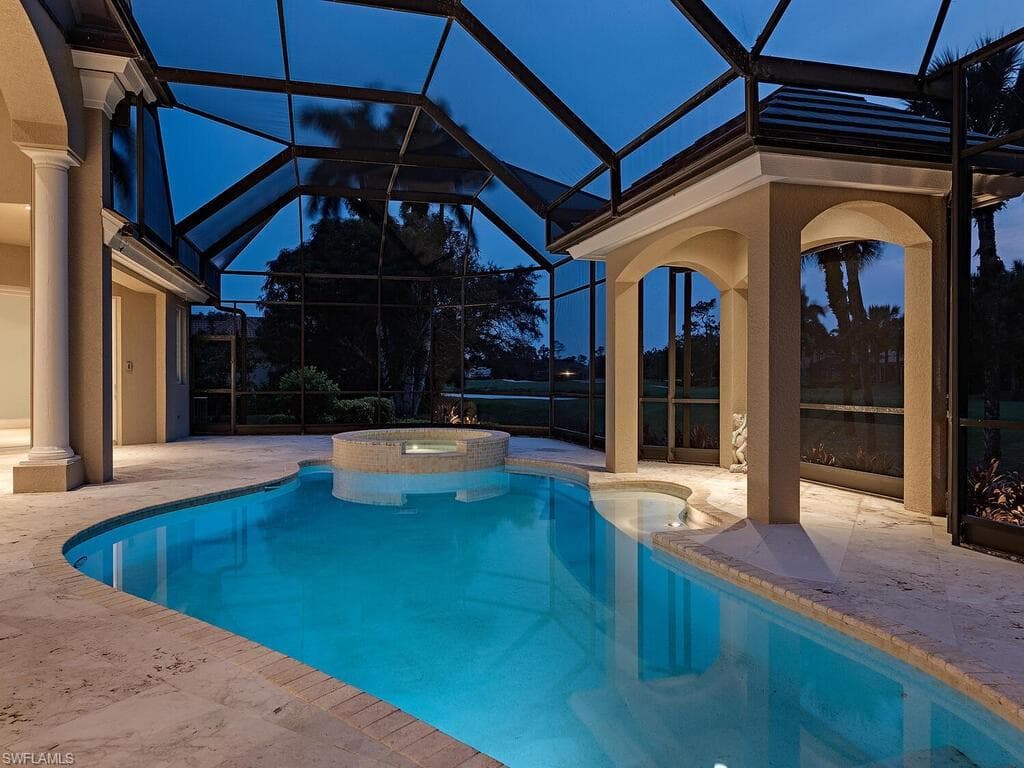 2835 Silverleaf Ln, Naples, FL 34105-7