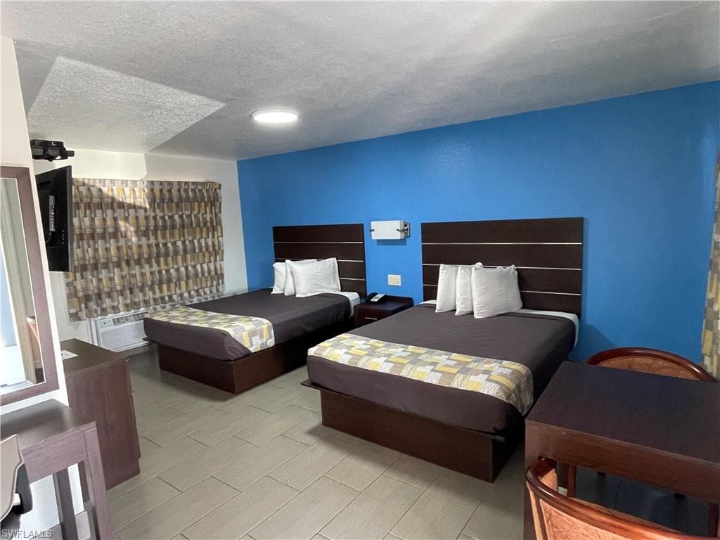 /property-images/224067419-2.jpg