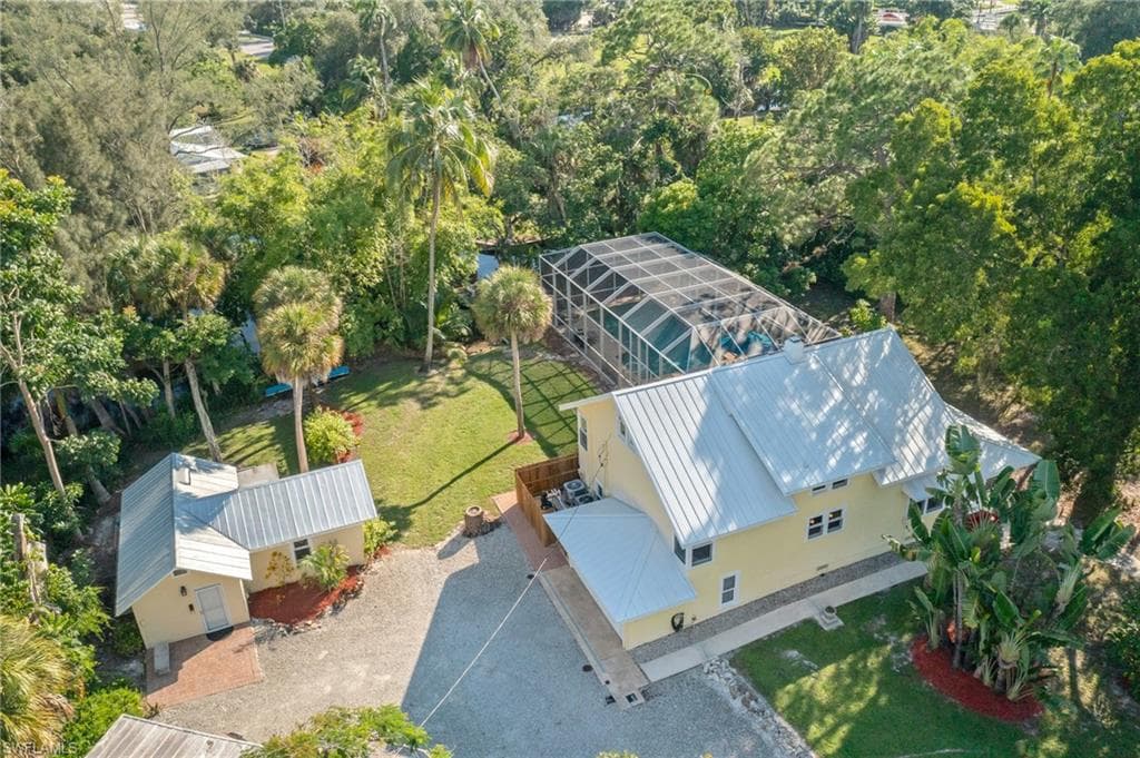 10630 Goodwin St, Bonita Springs, FL 34135-1