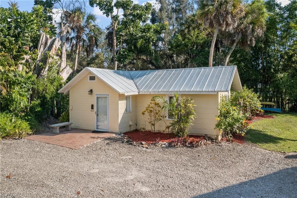 10630 Goodwin St, Bonita Springs, FL 34135-45