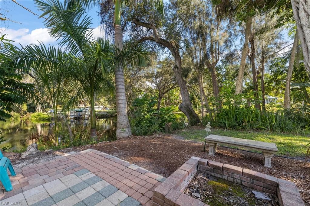 10630 Goodwin St, Bonita Springs, FL 34135-47