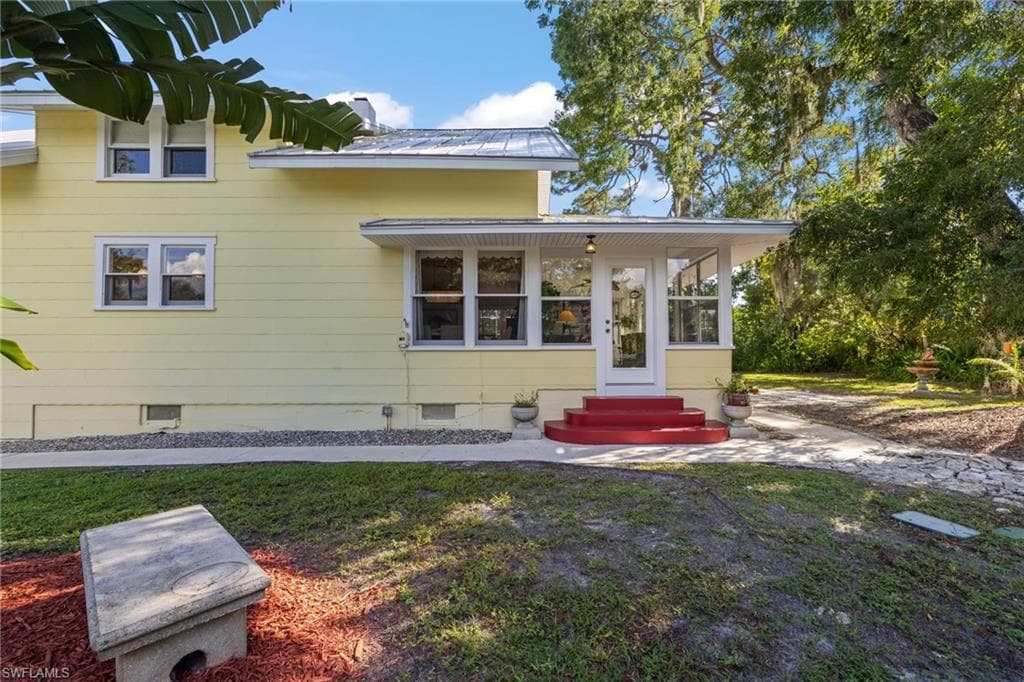 10630 Goodwin St, Bonita Springs, FL 34135-5