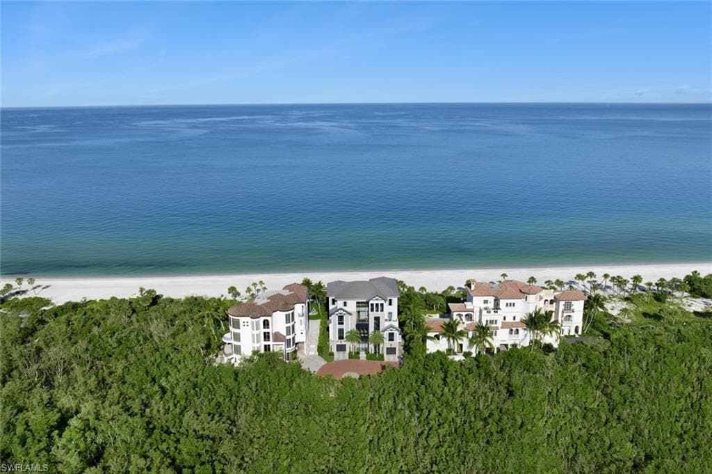 7409 Bay Colony Dr, Naples, FL 34108-33