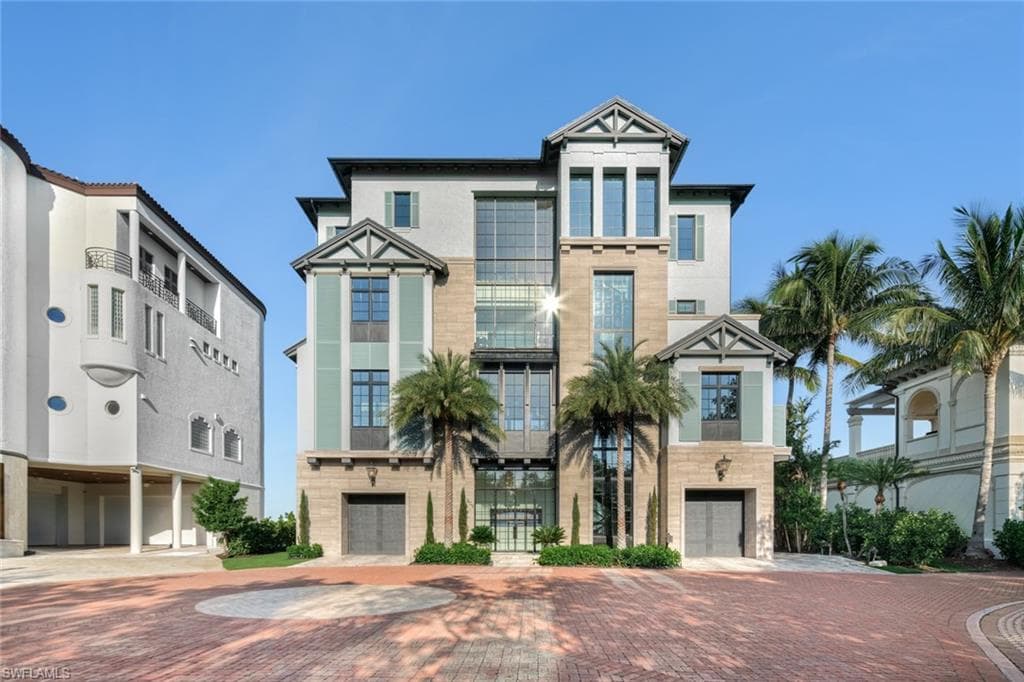7409 Bay Colony Dr, Naples, FL 34108-34