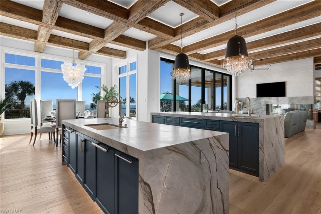 7409 Bay Colony Dr, Naples, FL 34108-6