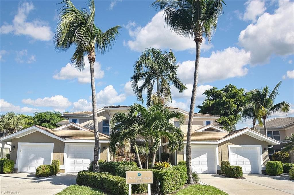 816 Carrick Bend Cir 202, Naples, FL 34110-11