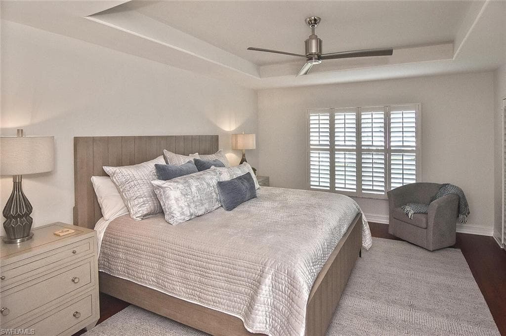 816 Carrick Bend Cir 202, Naples, FL 34110-34