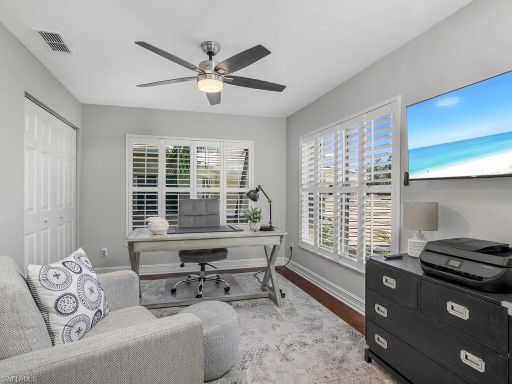 816 Carrick Bend Cir 202, Naples, FL 34110-42
