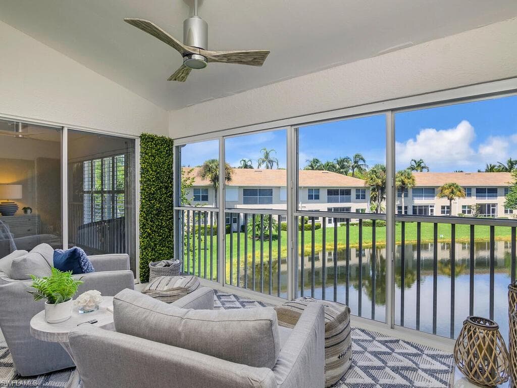 816 Carrick Bend Cir 202, Naples, FL 34110-45