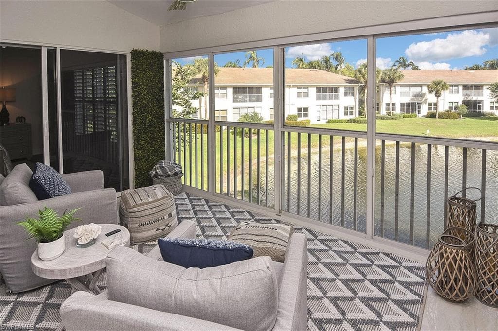 816 Carrick Bend Cir 202, Naples, FL 34110-46