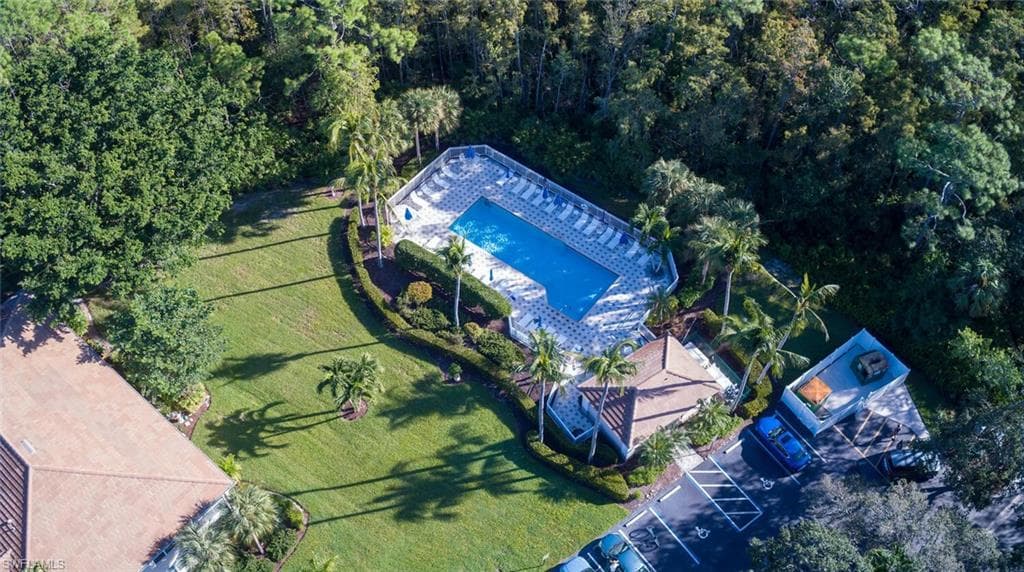816 Carrick Bend Cir 202, Naples, FL 34110-49