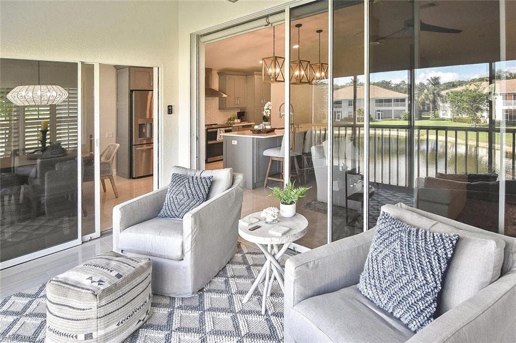 816 Carrick Bend Cir 202, Naples, FL 34110-4