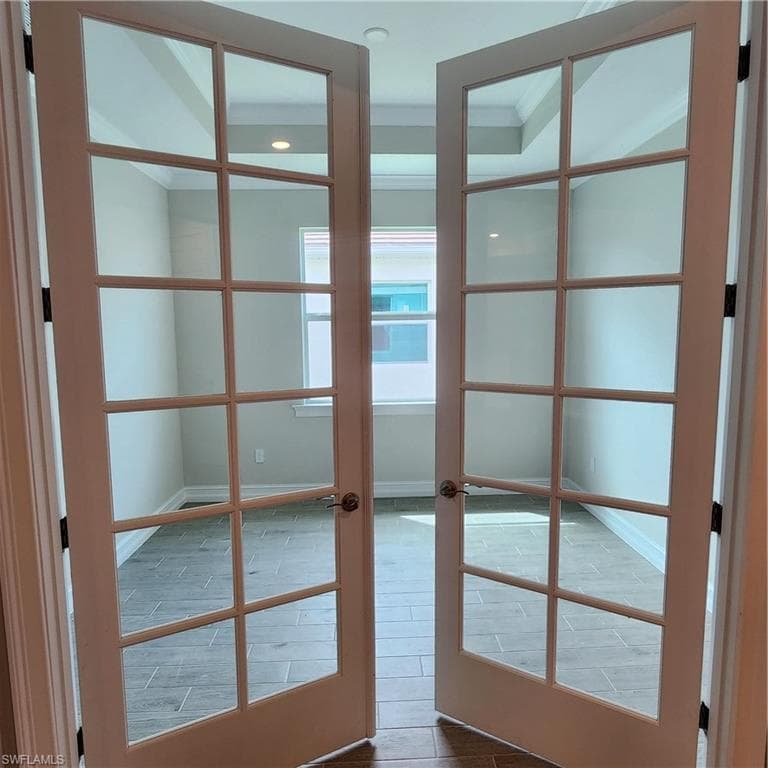 316 Grace Bay Ln, Naples, FL 34114-3