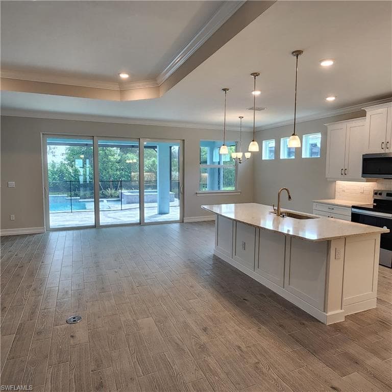 316 Grace Bay Ln, Naples, FL 34114-4