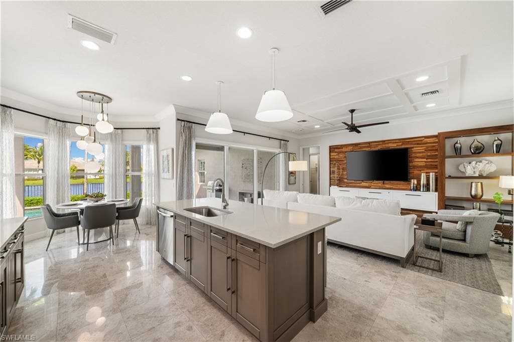 /property-images/224081386-2.jpg