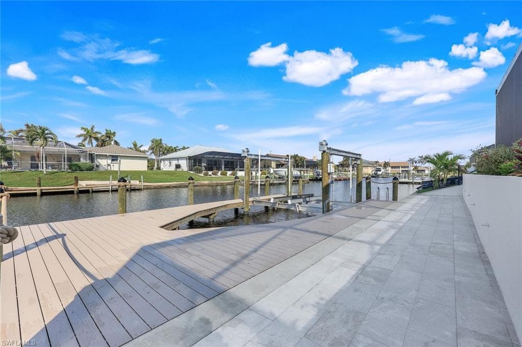 4922 8th Pl, Cape Coral, FL 33914-46