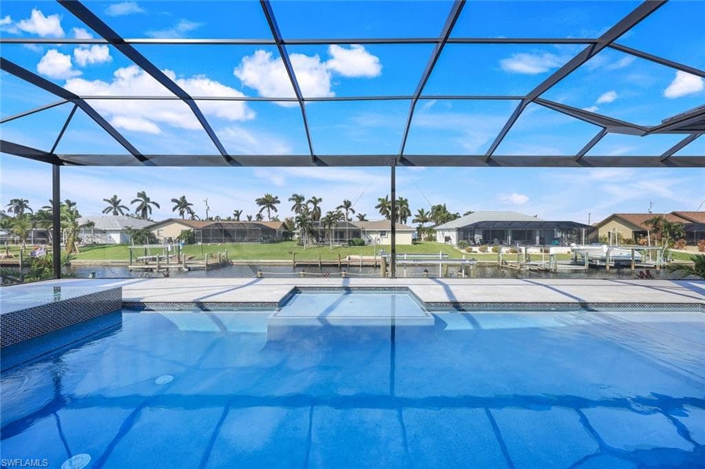 4922 8th Pl, Cape Coral, FL 33914-6