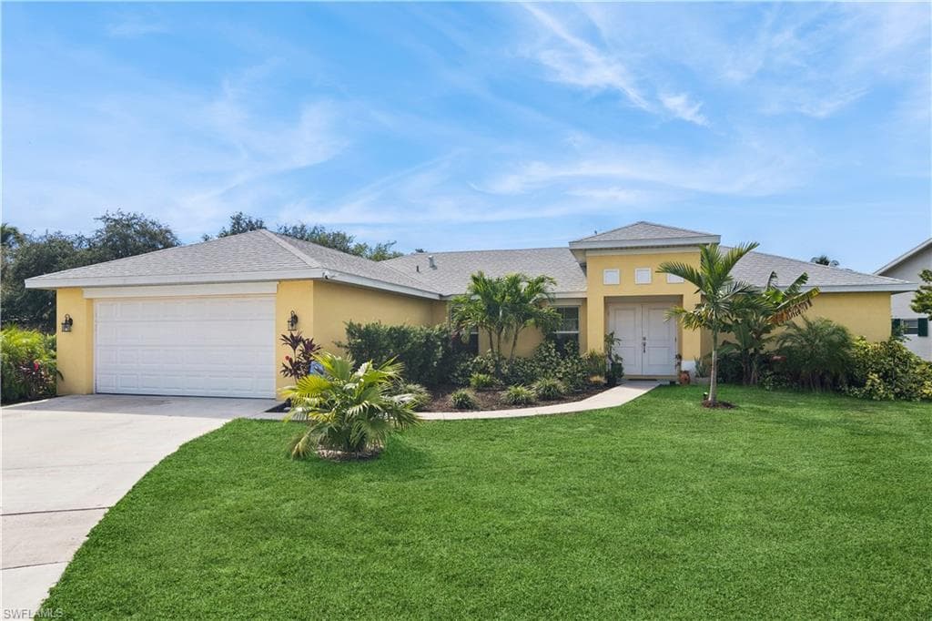 176 Venus Cay, Naples, FL 34114-1