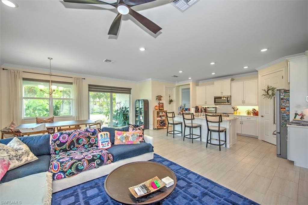374 Deauville Loop, Naples, FL 34114-8