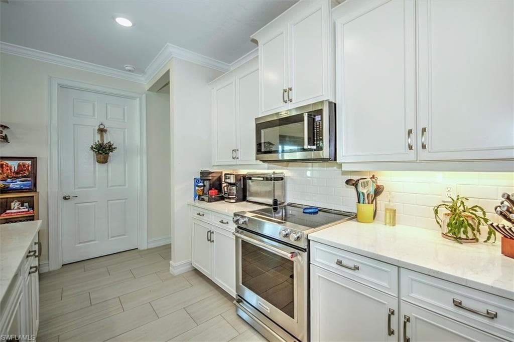 374 Deauville Loop, Naples, FL 34114-11
