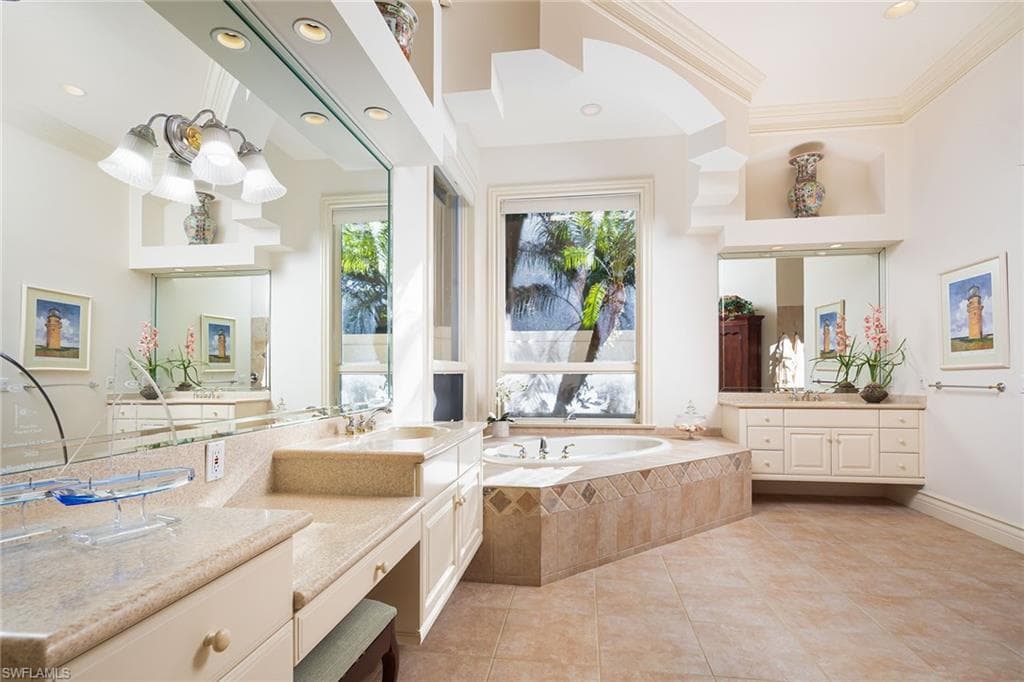 2923 Indigobush Way, Naples, FL 34105-18