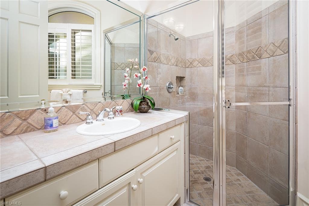 2923 Indigobush Way, Naples, FL 34105-25