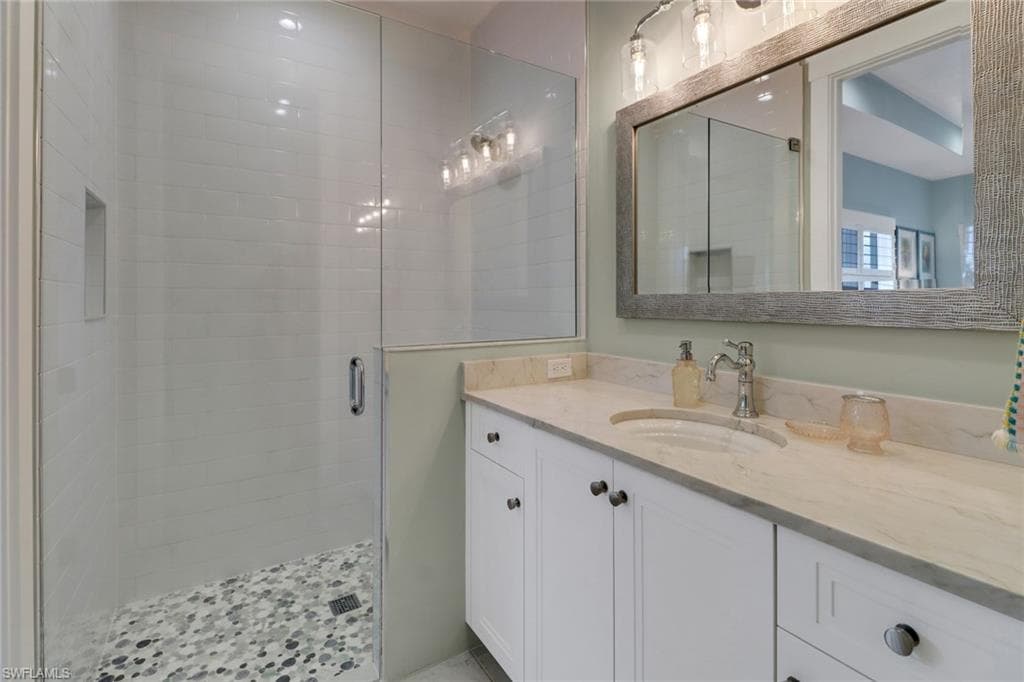 1300 Cobia Ct, Naples, FL 34102-22