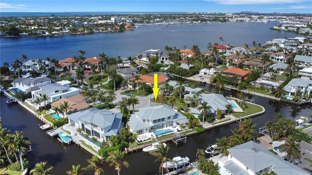 1300 Cobia Ct, Naples, FL 34102-41