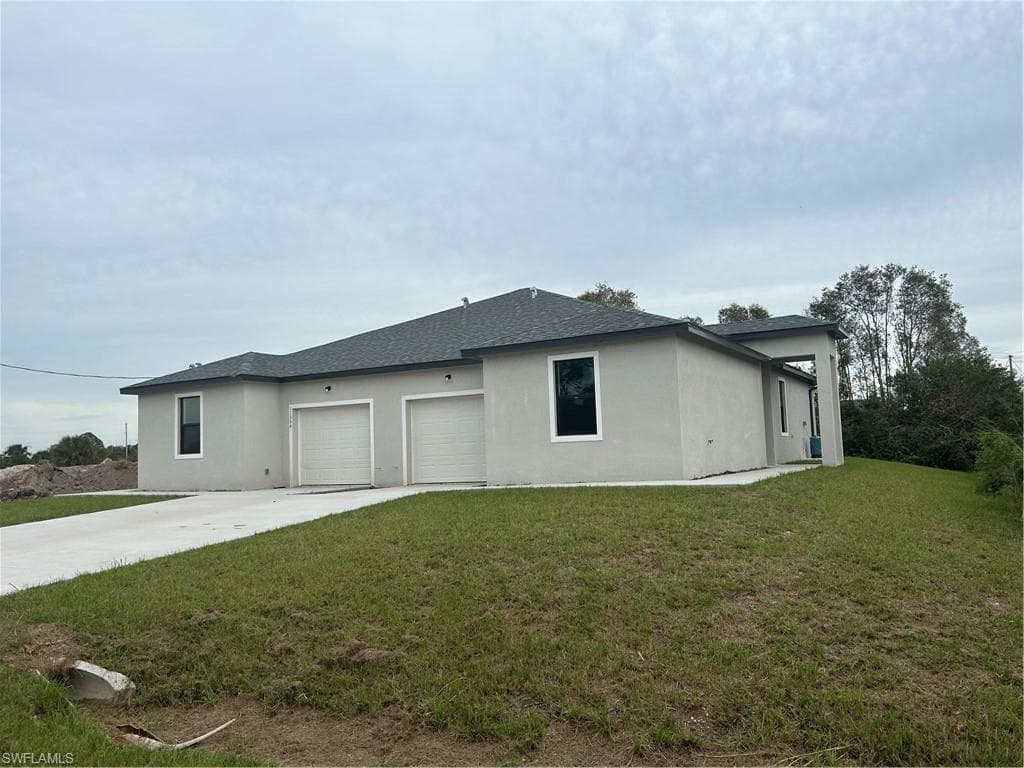 1135 Harvest Ave B, Lehigh Acres, FL 33974-4