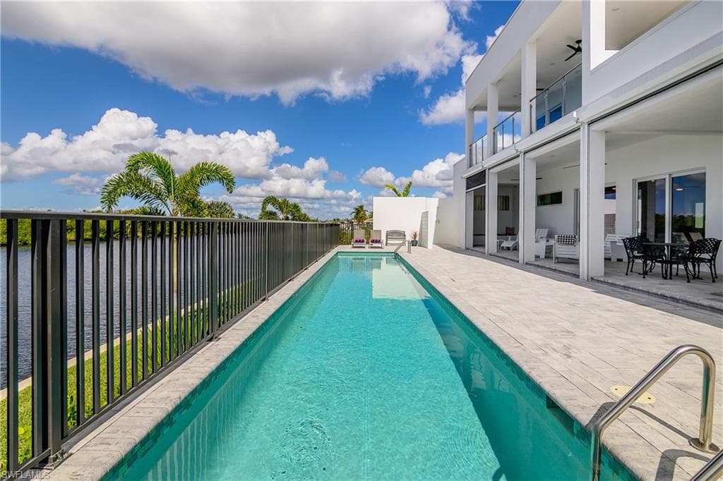 2926 27th St, Cape Coral, FL 33914-40
